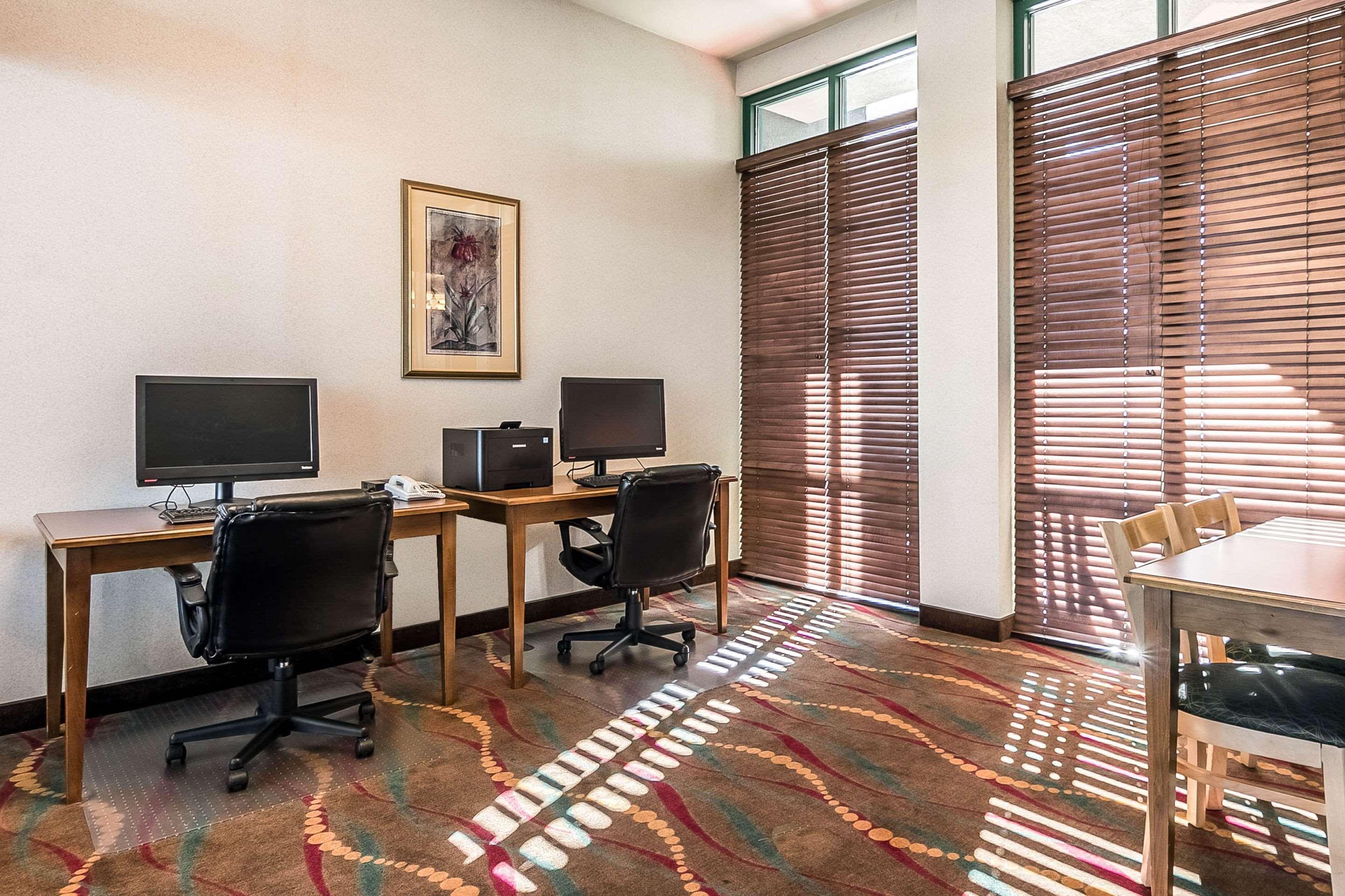 Clarion Suites At The Alliant Energy Center Madison Esterno foto