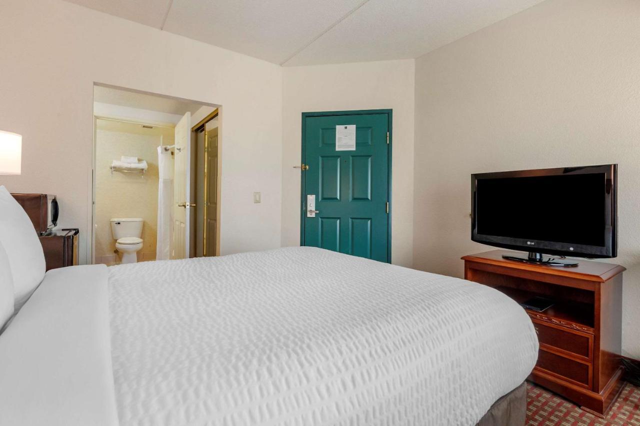 Clarion Suites At The Alliant Energy Center Madison Esterno foto