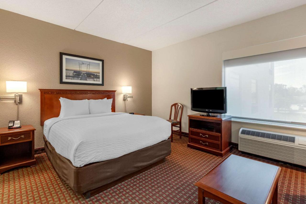 Clarion Suites At The Alliant Energy Center Madison Esterno foto