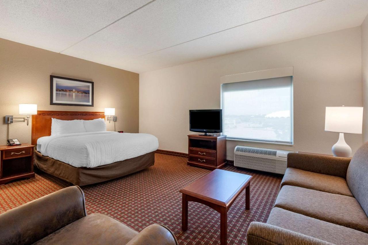 Clarion Suites At The Alliant Energy Center Madison Esterno foto