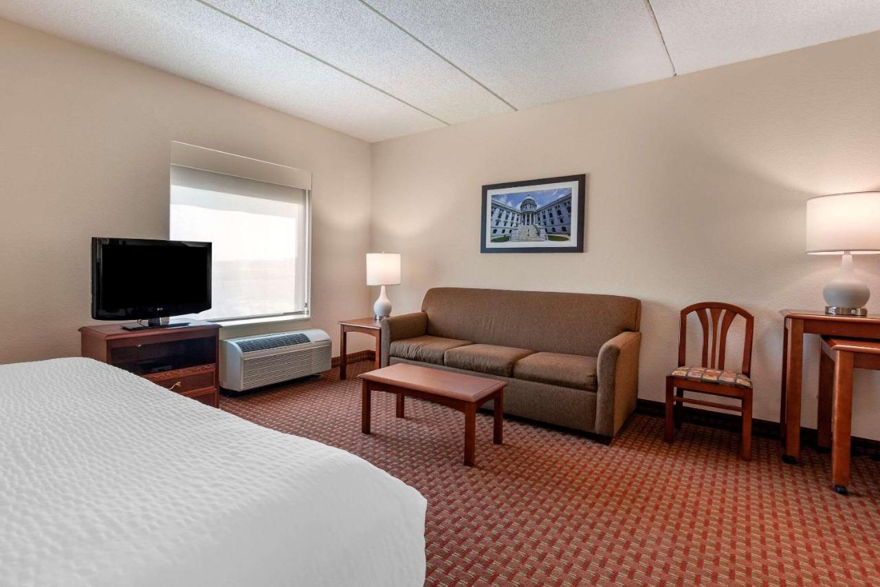 Clarion Suites At The Alliant Energy Center Madison Esterno foto