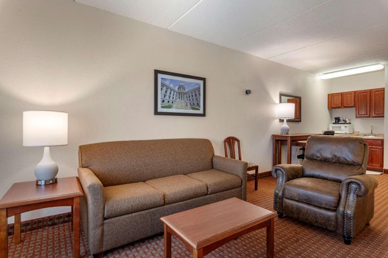 Clarion Suites At The Alliant Energy Center Madison Esterno foto