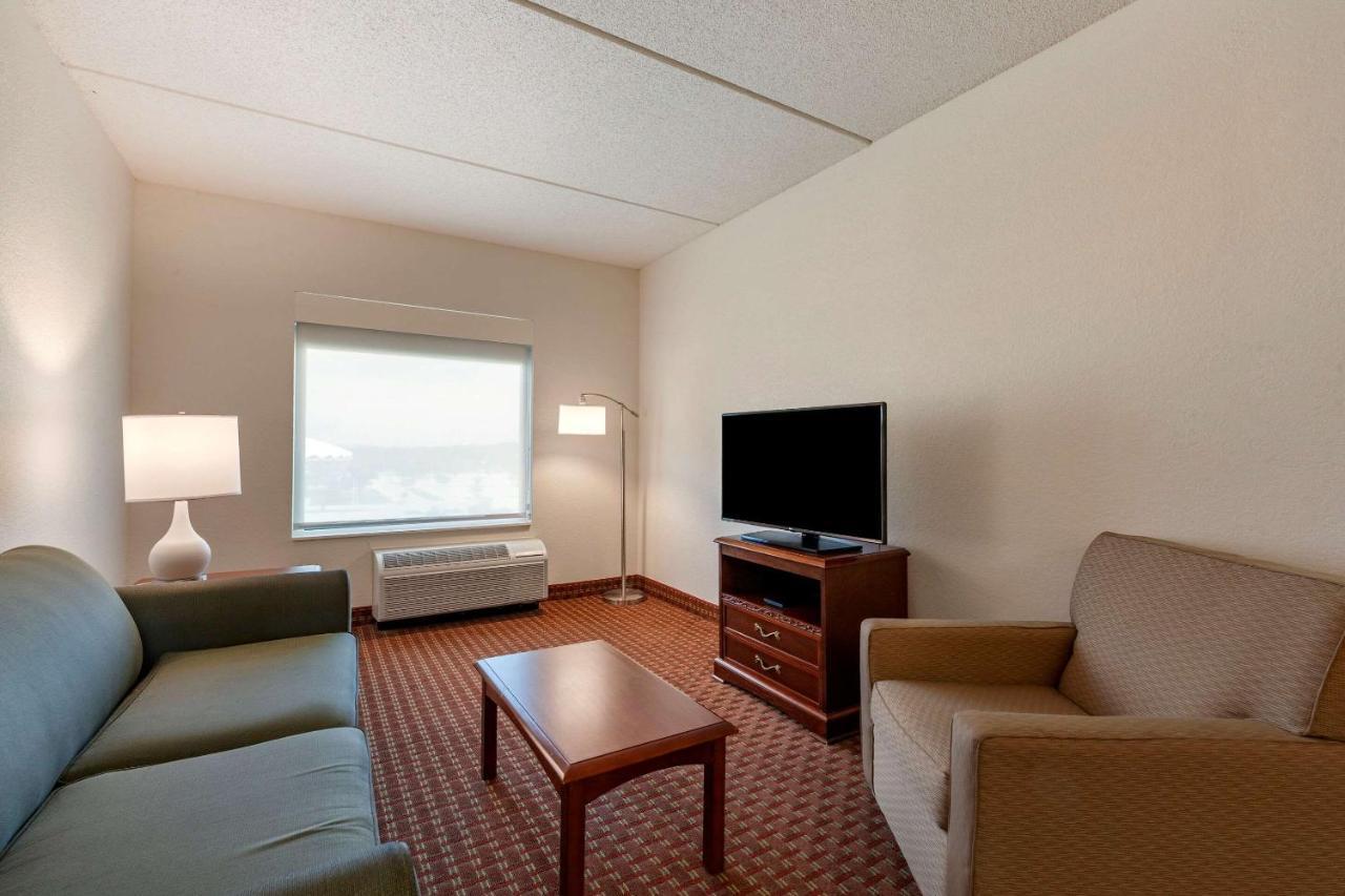 Clarion Suites At The Alliant Energy Center Madison Esterno foto