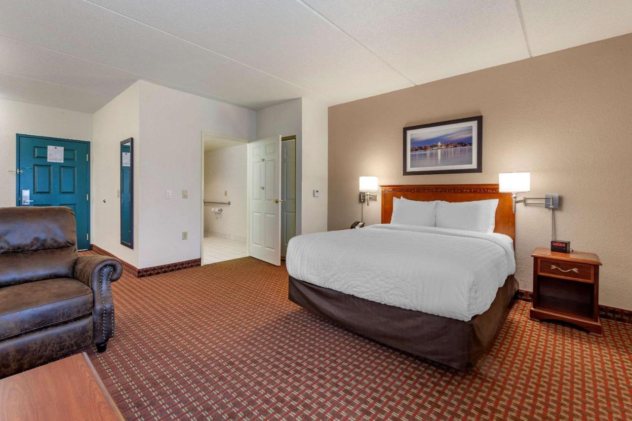 Clarion Suites At The Alliant Energy Center Madison Esterno foto